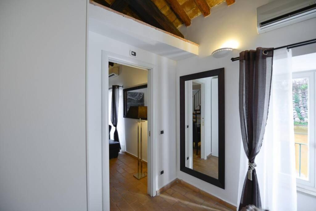 Ibernesi - Charming Apartment At The Roman Forums Esterno foto