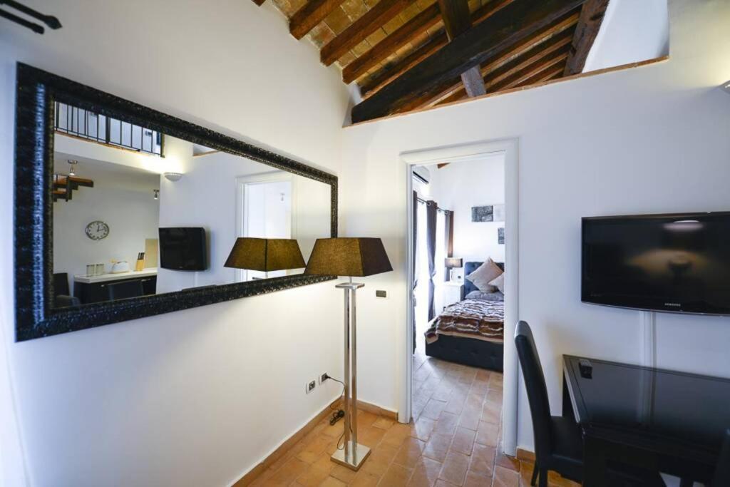 Ibernesi - Charming Apartment At The Roman Forums Esterno foto